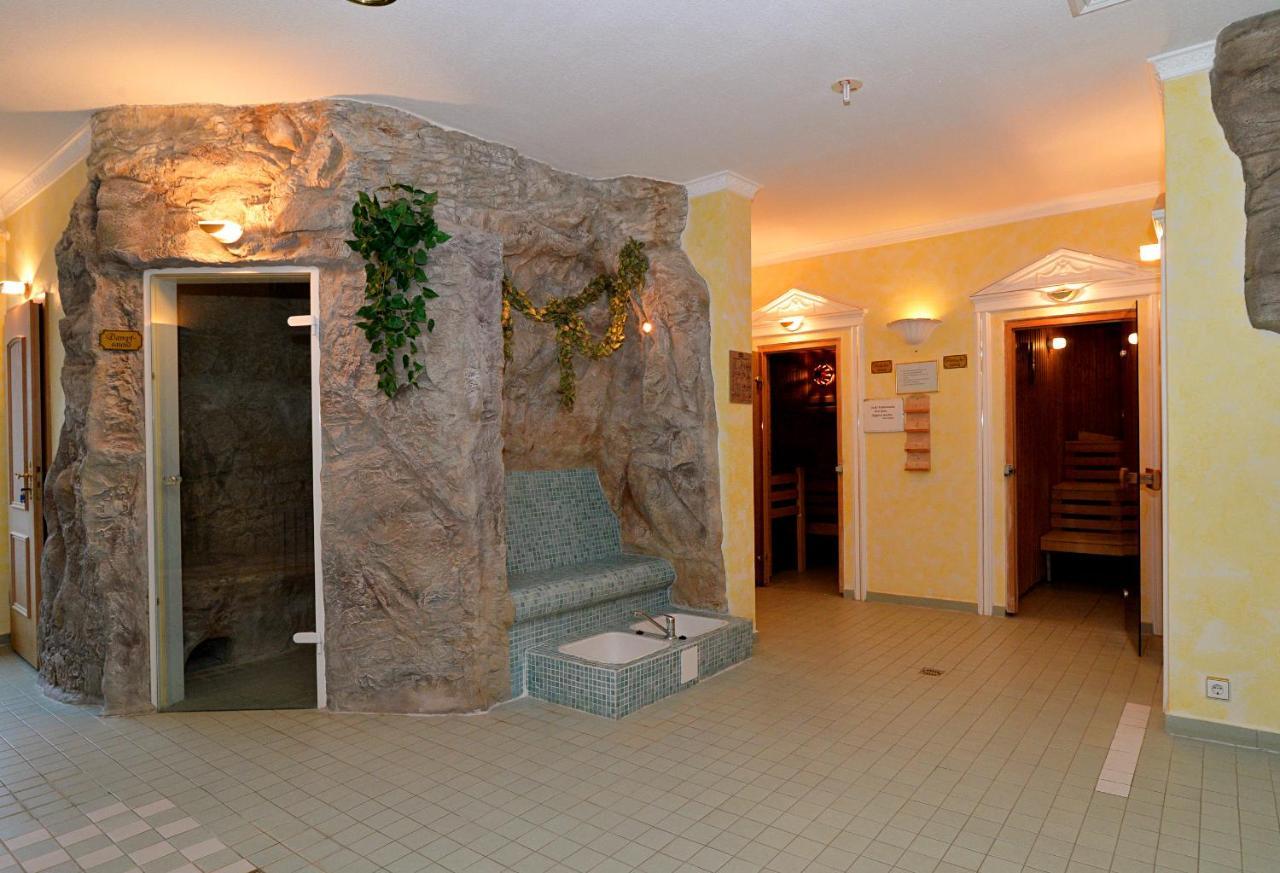 Landgasthof & Hotel Waldow Guben Exterior photo