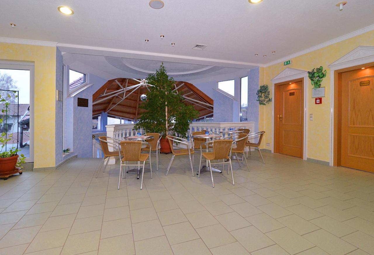 Landgasthof & Hotel Waldow Guben Exterior photo